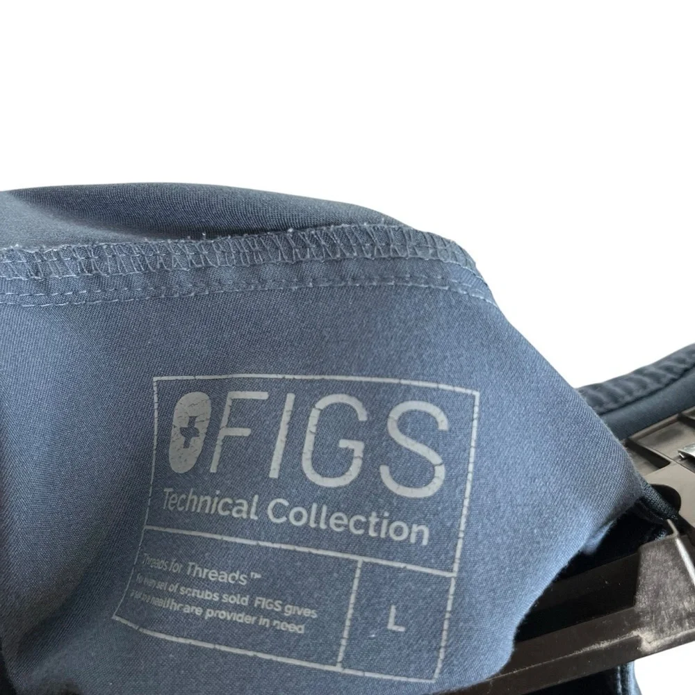 Figs technical collection draw string pant size large